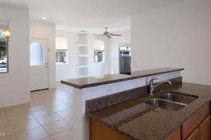 4356 E Sack Dr, Phoenix, AZ 85050 - Photo 9