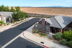 4356 E Sack Dr, Phoenix, AZ 85050 - Photo 1