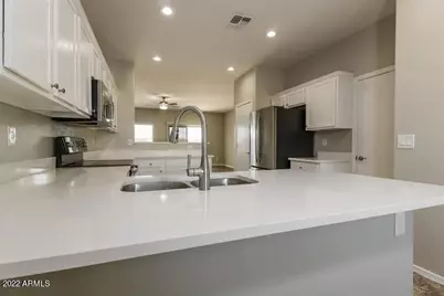 709 E Whyman Avenue, Avondale, AZ 85323 - Photo 7