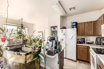 3042 S 101st Lane, Tolleson, AZ 85353 - Photo 5