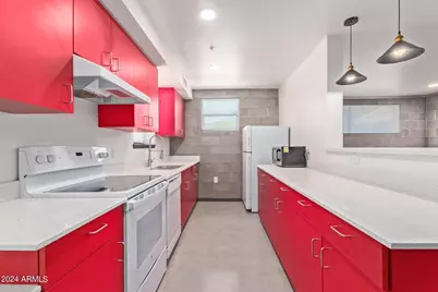 129 N 11th Avenue #Apt 1B, Phoenix, AZ 85007 - Photo 1