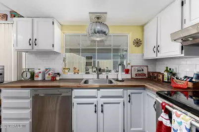 4152 W Paradise Drive, Phoenix, AZ 85029 - Photo 13