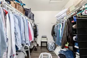 4152 W Paradise Dr, Phoenix, AZ 85029 - Photo 17