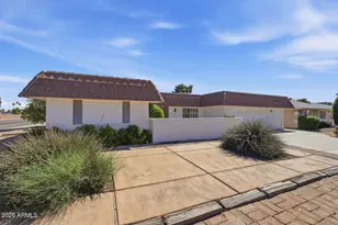 15225 N Cameo Dr, Sun City, AZ 85351 - Photo 9