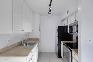 3600 N Hayden Rd, Scottsdale, AZ 85251 - Photo 7