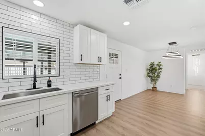 1534 E Hampton Circle, Mesa, AZ 85204 - Photo 11