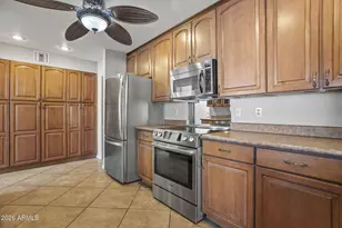 10 W Palmcroft Dr, Tempe, AZ 85282 - Photo 3