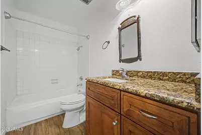 5525 E Thomas Road #Q4, Phoenix, AZ 85018 - Photo 15