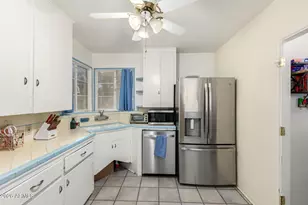 1301 W MacKenzie Dr, Phoenix, AZ 85013 - Photo 13