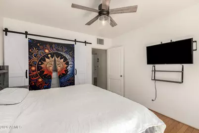 1301 W Mackenzie Drive, Phoenix, AZ 85013 - Photo 15