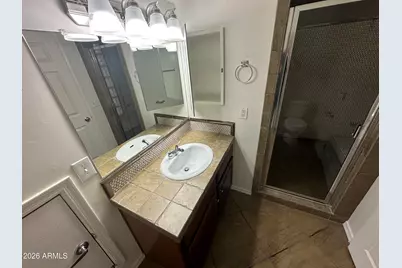 5727 S 21st Terrace, Phoenix, AZ 85040 - Photo 11