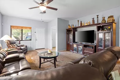 904 W Saint Charles Avenue, Phoenix, AZ 85041 - Photo 23