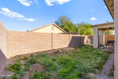 904 W Saint Charles Avenue, Phoenix, AZ 85041 - Photo 27