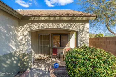 904 W Saint Charles Avenue, Phoenix, AZ 85041 - Photo 5