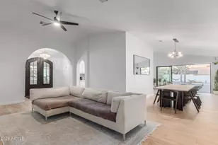 4039 E Morrow Dr, Phoenix, AZ 85050 - Photo 5