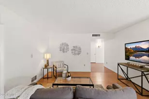 10616 W Roundelay Cir, Sun City, AZ 85351 - Photo 13