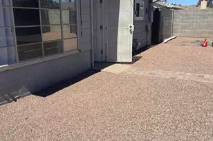 1811 N 44th St, Phoenix, AZ 85008 - Photo 27