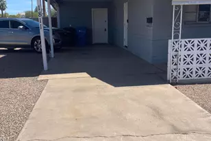 1811 N 44th St, Phoenix, AZ 85008 - Photo 3