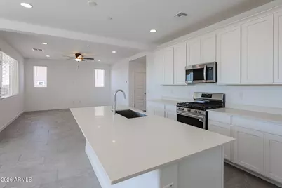 12073 W Calle De Pompas, Peoria, AZ 85383 - Photo 3