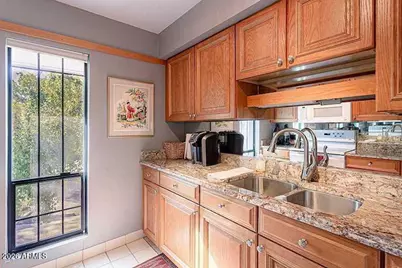 5225 N 24th Street #Apt 201, Phoenix, AZ 85016 - Photo 5