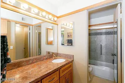5225 N 24th Street #Apt 201, Phoenix, AZ 85016 - Photo 11