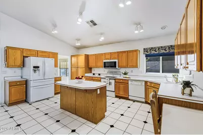 16840 S 36th Place, Phoenix, AZ 85048 - Photo 7