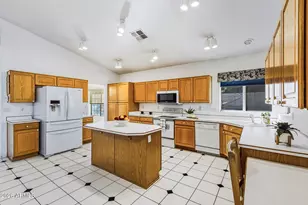 16840 S 36th Pl, Phoenix, AZ 85048 - Photo 7