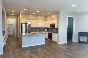 250 W Queen Creek Rd, Chandler, AZ 85248 - Photo 7