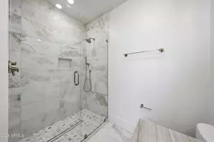 8429 E Del Camino Dr, Scottsdale, AZ 85258 - Photo 23