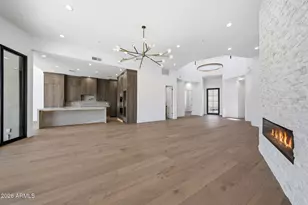 8429 E Del Camino Dr, Scottsdale, AZ 85258 - Photo 9