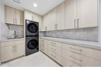 8429 E Del Camino Drive, Scottsdale, AZ 85258 - Photo 17