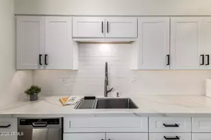 18218 N 99th Dr, Sun City, AZ 85373 - Photo 15