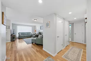 10402 W Wininger Cir, Sun City, AZ 85351 - Photo 11