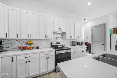 209 E Kinderman Drive, Avondale, AZ 85323 - Photo 3