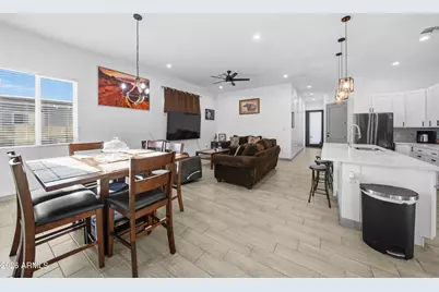 209 E Kinderman Drive, Avondale, AZ 85323 - Photo 5