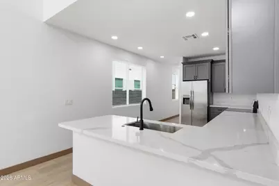 2813 E Trumbull Road #2, Phoenix, AZ 85040 - Photo 11