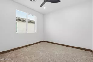 2813 E Trumbull Rd, Phoenix, AZ 85040 - Photo 25