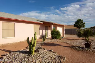 8890 W Rafael Dr, Arizona City, AZ 85123 - Photo 23