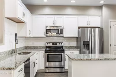 240 W Juniper Avenue #Unit 1121, Gilbert, AZ 85233 - Photo 9