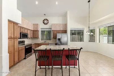 10438 E Knowles Avenue, Mesa, AZ 85209 - Photo 5