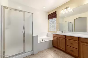 10438 E Knowles Ave, Mesa, AZ 85209 - Photo 15
