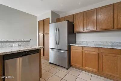 11218 W Glenrosa Avenue, Phoenix, AZ 85037 - Photo 13