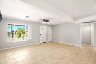 1643 N 22nd Pl, Phoenix, AZ 85006 - Photo 9