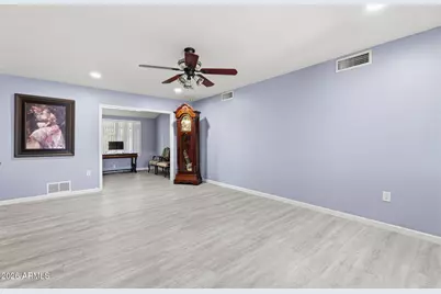 10734 W Saratoga Circle, Sun City, AZ 85351 - Photo 5