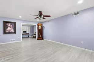 10734 W Saratoga Cir, Sun City, AZ 85351 - Photo 5