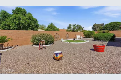 10734 W Saratoga Circle, Sun City, AZ 85351 - Photo 35