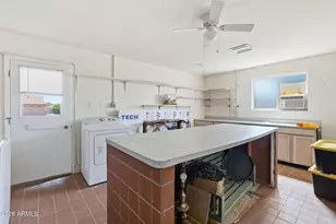 10734 W Saratoga Cir, Sun City, AZ 85351 - Photo 43