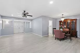 10734 W Saratoga Cir, Sun City, AZ 85351 - Photo 7