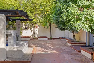 14 E Orangewood Ave, Phoenix, AZ 85020 - Photo 25