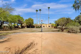 4139 E Colter St, Phoenix, AZ 85018 - Photo 49